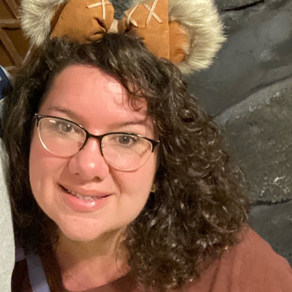 Meet your Posher, Marisa - Picture 1 of 1